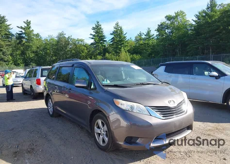 2012 Toyota Sienna Le V6 8 Passenger из США, поврежденный, VIN 5TDKK3DC4CS228805
